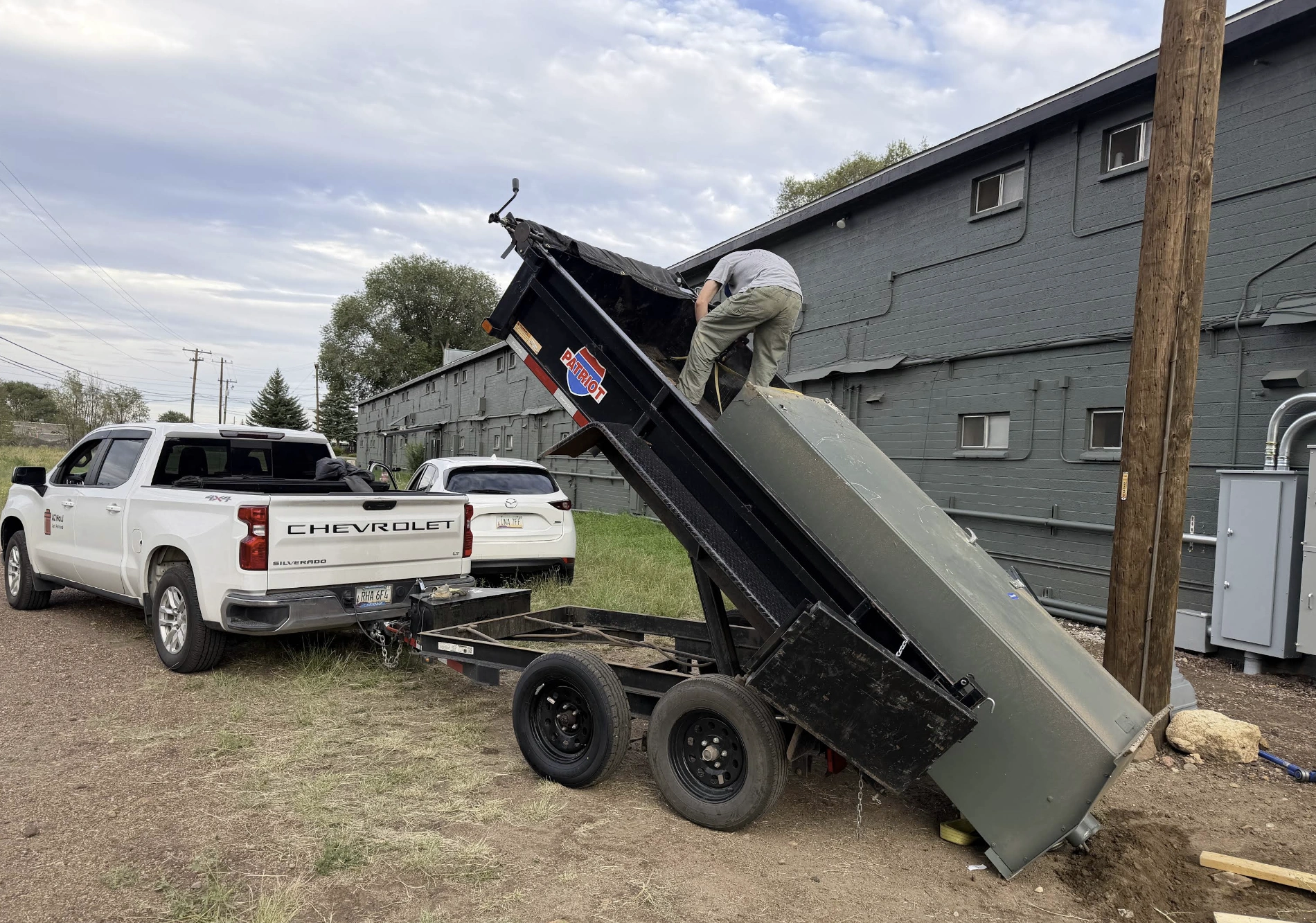 commercial junk removal large item hauling